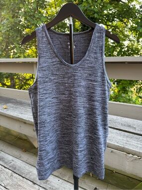 Nike Dri-FIT Women's Heather Gray Performance Tank Top